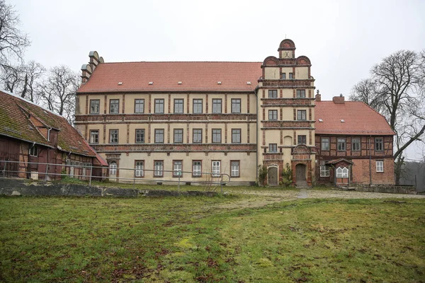 Schloss Der Sanierungsbedürftigen Kleinstadt Gadebusch Mecklenburg Vorpommern Norddeutschland Europa Kopierraum — Stockfoto