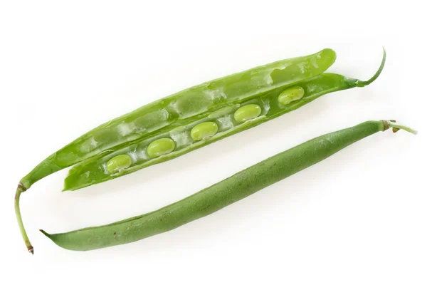 Green beans, whole and half cut with seed, isolated on white — Stock Photo, Image