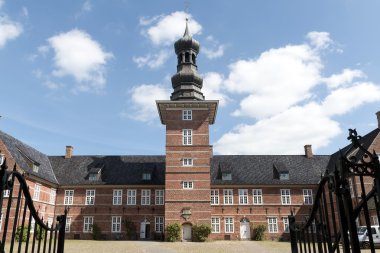 Kale Husum mavi gökyüzü, Schleswig Holstein, Kuzey 