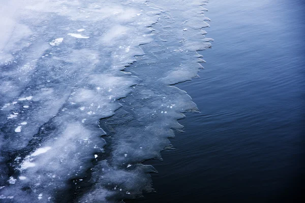 První ledu na jezeře, texturu pozadí zimní — Stock fotografie