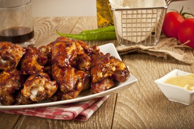 Buffalo Barbekü tavuk kanadı ahşap tablo