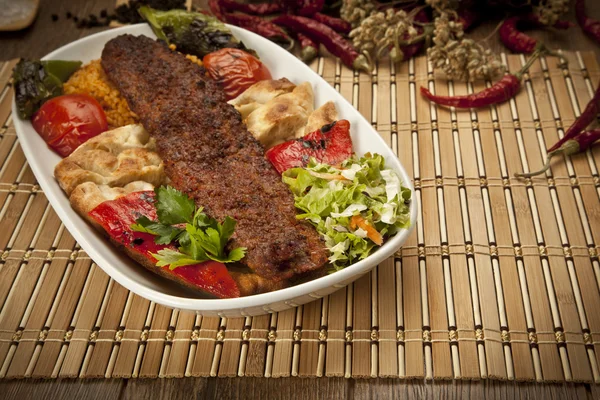 Türkischer adana kebab — Stockfoto