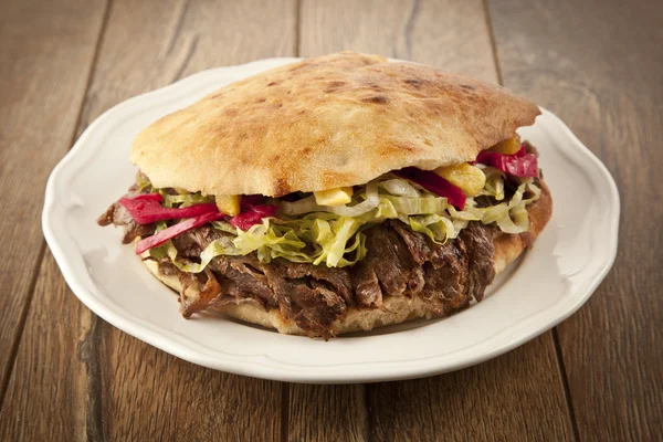 Hünkar - ızgara et, ekmek ve sebze shawarma sandviç