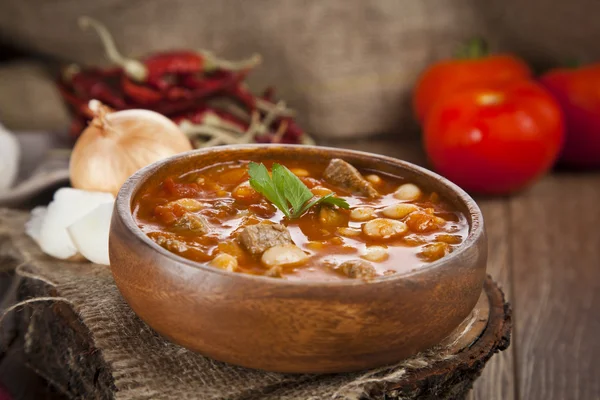 Hot turkish bean stew with a tasty tomato sauce. — Stock Image Hot turkish bean stew with a tasty tomato sauce. Royalty Free Stock Photos