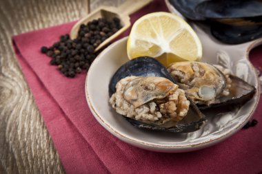 doldurulmuş midye, midye dolma Akdeniz mutfağı