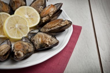 doldurulmuş midye, midye dolma Akdeniz mutfağı