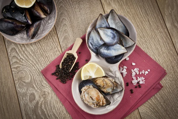 Mejillones rellenos, Midye Dolma cocina mediterránea — Foto de Stock