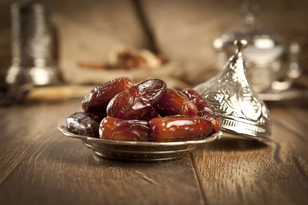 Frutas secas de palma datilera o kurma, comida de ramadán (ramazán) — Foto de Stock