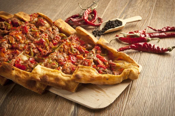 Turkish traditional beef Pide — Stock Photo, Image