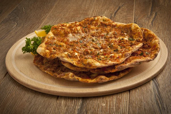 Turkish pide lahmacun — Stock Photo, Image