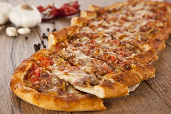 Boeuf et fromage traditionnel turc Pide — Photo