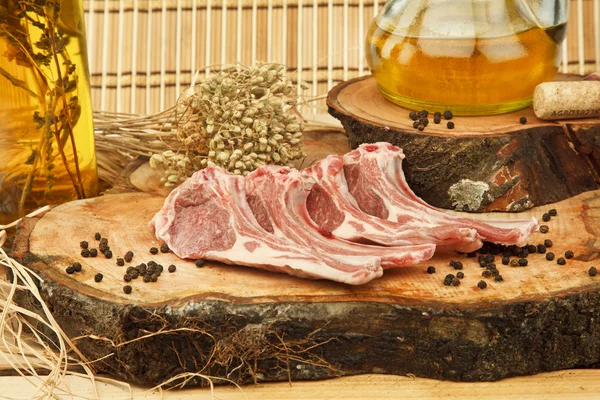 Raw lamb chop — Stok fotoğraf