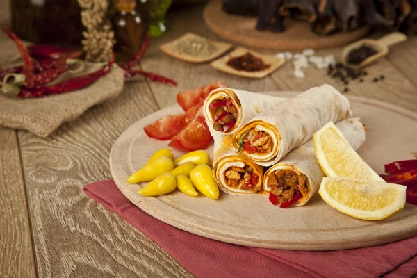 육류 쇠고기 tantuni 전통적인 터키 kebap의 일종 이다 — 스톡 사진