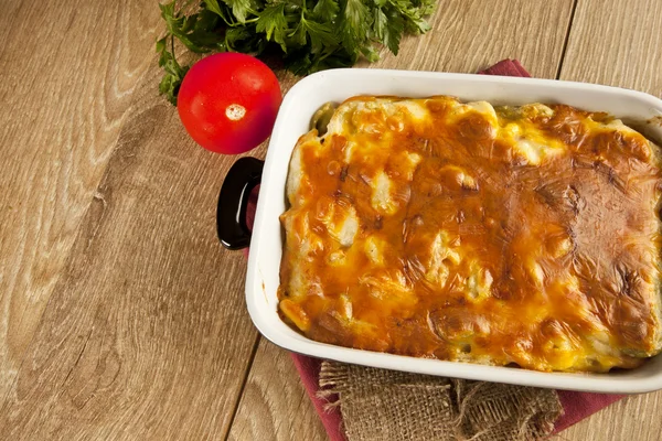 Baked Pasta fresh vegetable with cheddar cheese — Stock Photo, Image