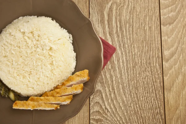 Kuřecí řízek s rýží turecké Pilav — Stock fotografie