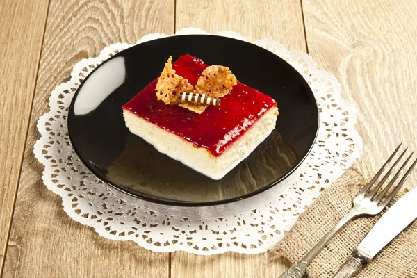 Turecká tradiční mléčné Trilece dezertní dort — Stock fotografie