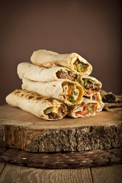 Török shawarma durum hagyományos sish kebab wrap — Stock Fotó