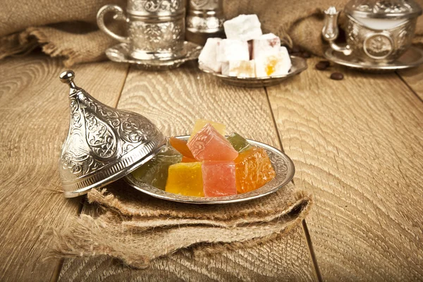 Traditionella glädje turkiska söt godis Ramadan (ramazan) mat — Stockfoto