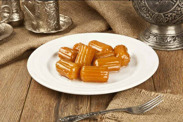 Türkisches traditionelles Dessert namens tulumba — Stockfoto