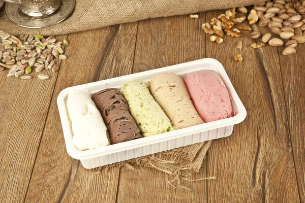 Gelato in tazza — Foto Stock