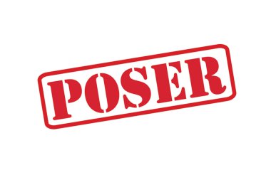 Köy zemininde ahşap masa ile Türk geleneksel işkembe çorbası