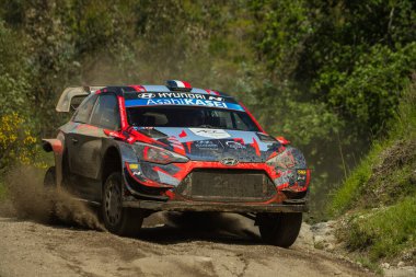S.Pedro, Portekiz - 16 Mayıs 2021: Pierre Louis LOUBET (FRA), Florian HAUT-LABOURDETTE (FRA), HYUNDAI 2C COMPTITION, HYUNDAI I20 Coupe WRC, test gününde eylem