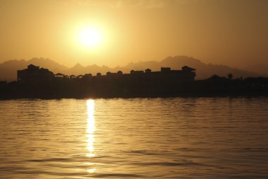 Su Afrika günbatımı