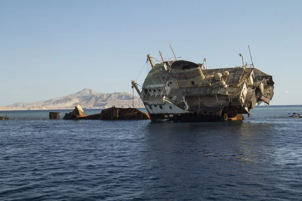 Resif üzerinde batık