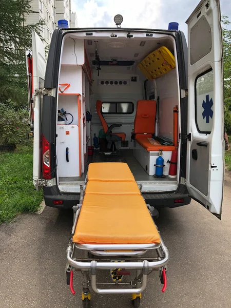 Carro Ambulância Interior Com Maca Ajuda Médica Emergência — Fotografia de Stock