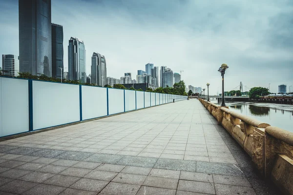 Guangzhou city modern binalar ile — Stok fotoğraf