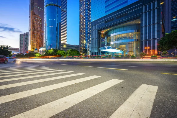 Light trails from cars at night — Stock Photo, Image