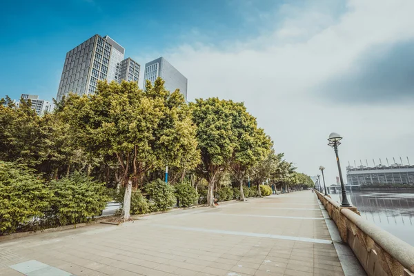 Ville de guangzhou avec des bâtiments modernes — Photo