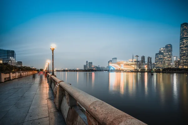 Guangzhou cidade à noite — Fotografia de Stock