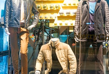 mankenler alışveriş merkezi