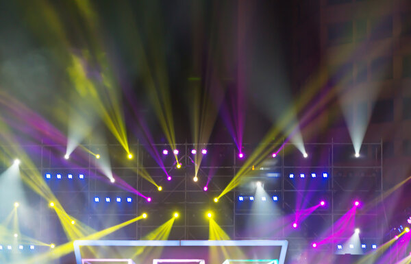 Escenario Proyector con rayos — Foto de Stock