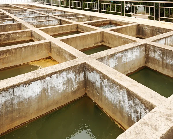Planta de tratamiento de aguas residuales —  Fotos de Stock