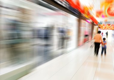 iç alışveriş merkezi