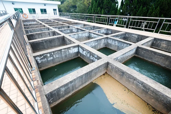 Planta de tratamiento de aguas residuales —  Fotos de Stock