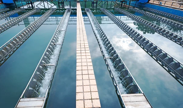 Schoonmaak-waterfaciliteit — Stockfoto