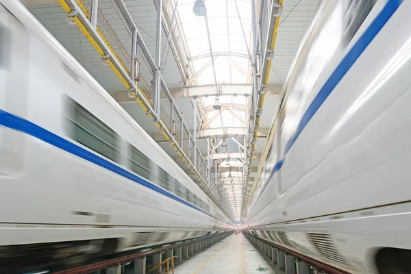 Tren rápido en el depósito de servicio —  Fotos de Stock