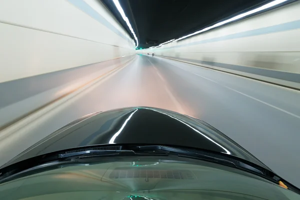 夜の道路上の車 — ストック写真