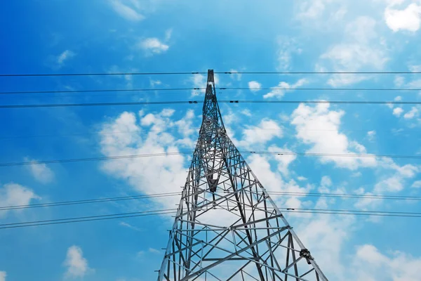 Metal yüksek gerilim kule