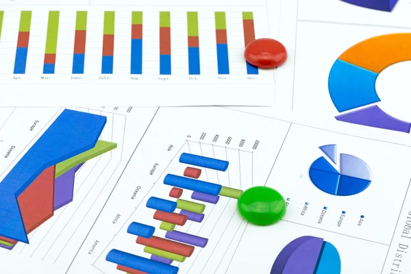 Gráficos de negócios financeiros — Fotografia de Stock