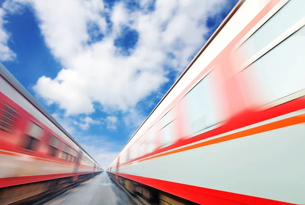 Trenes en movimiento rápido — Foto de Stock