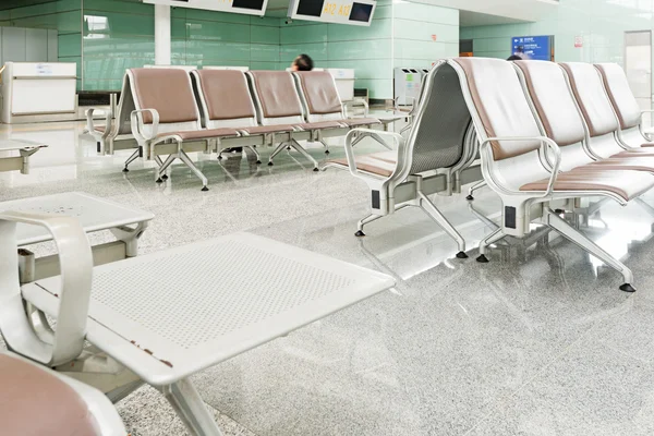 Benches in the shanghai pudong airport — Stock Photo, Image
