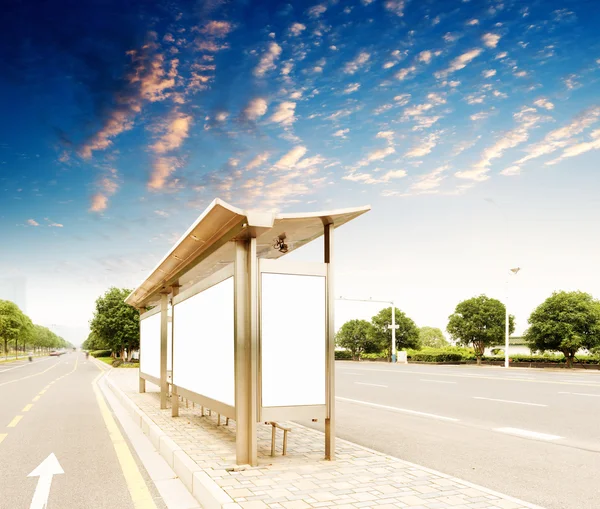 Fermata dell'autobus cartellone — Foto Stock