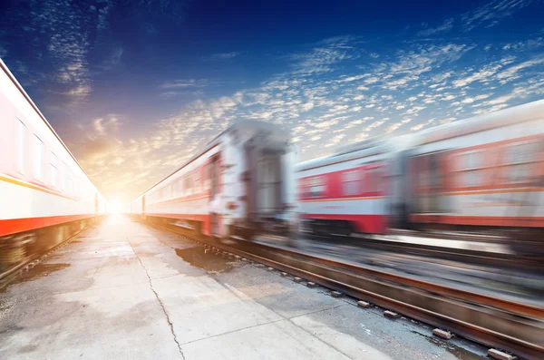 Trens em movimento rápido — Fotografia de Stock