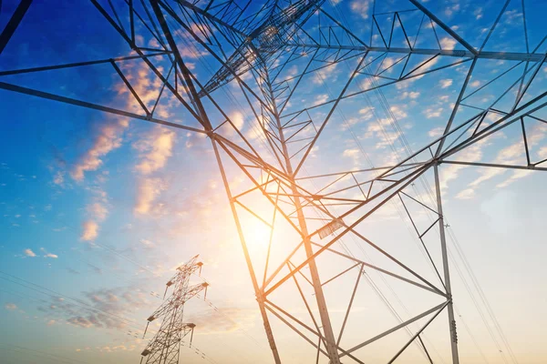 High-voltage tower on sky background — Stockfoto