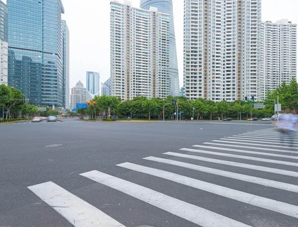 Århundradet avenyn av gatan scenen i shanghai Lujiazui, Kina. — Stockfoto