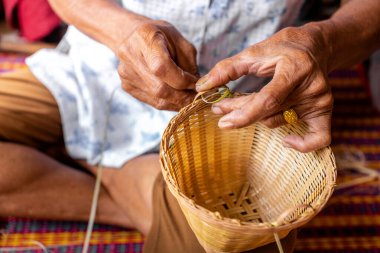 Ahşap ürünler, Step, Thai Style, Thai Style Wood ürünleri, Tayland stili ürünler, Tayland stili ürünler, farklı türde dokuma aletleri Tayland 'da geleneksel bir stil..